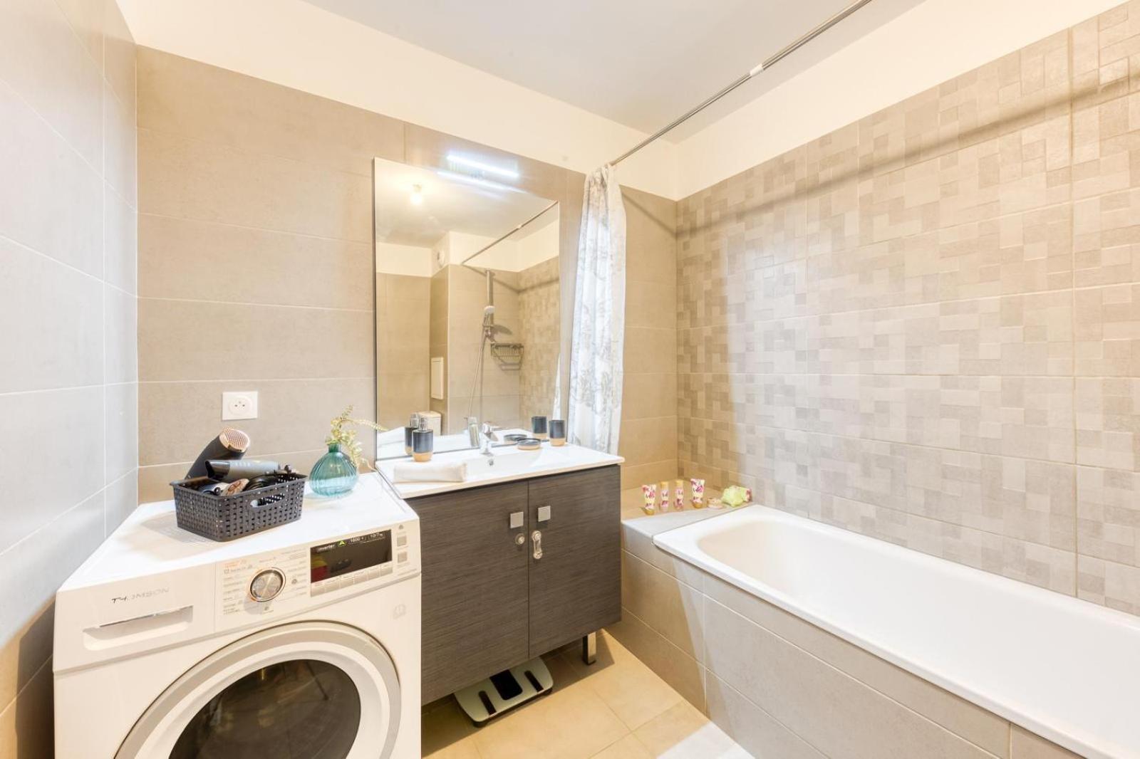 Charmant Appartement De Haut Standing Proche Du Centre-Ville อัลฟอร์วิลล์ ภายนอก รูปภาพ